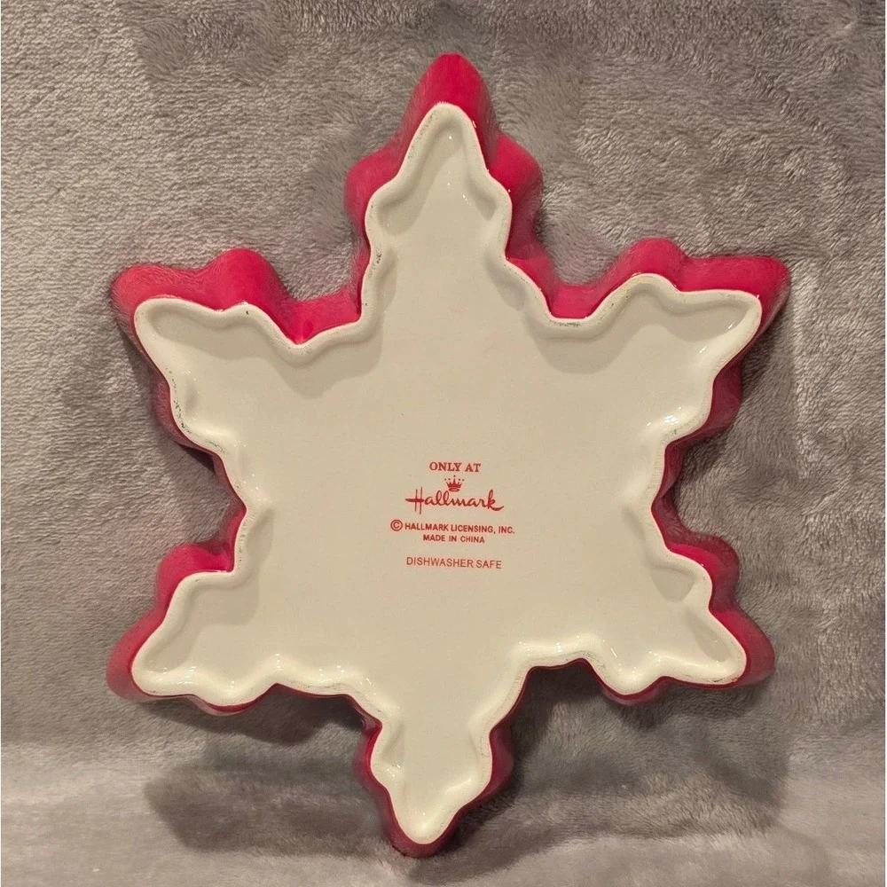 Hallmark Snowflake Ceramic Dish  Red/White Xmas Holiday Candy Trinket Bowl‎ 7.5